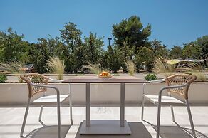 Sandy Seaside Suites