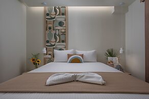 Sandy Seaside Suites