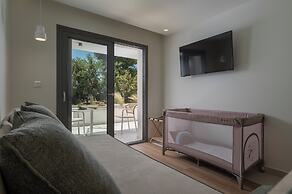 Sandy Seaside Suites