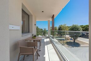 Sandy Seaside Suites