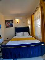 Lux Suites PK Ocean View Apartments