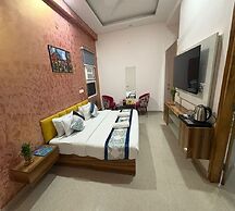 Radiant Blu Hotel