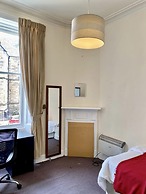 Large 5 Bedroom Flat in Marchmont, Edinburgh