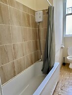 Large 5 Bedroom Flat in Marchmont, Edinburgh