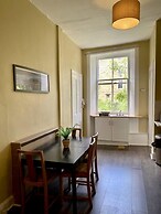 Large 5 Bedroom Flat in Marchmont, Edinburgh