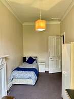 Large 5 Bedroom Flat in Marchmont, Edinburgh