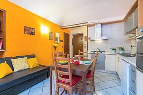 Sunny Apartment by Wonderful Italy