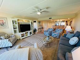 Sea Haven Luxe 2BR Oceanfront Haven