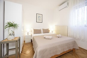 Double bed Room With Private Bathroom