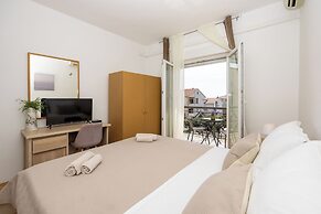 Double bed Room With Private Bathroom and Balcony