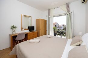 Double bed Room With Private Bathroom and Balcony