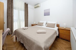 Double bed Room With Private Bathroom and Balcony