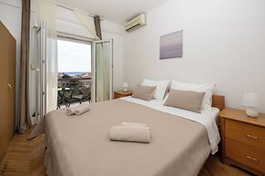 Double bed Room With Private Bathroom and Balcony