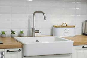 Bright Apartment for 4 People by Renters