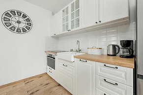 Bright Apartment for 4 People by Renters