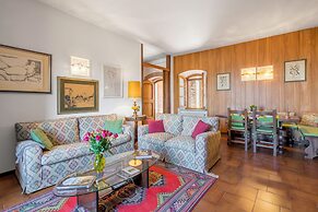 Casa Martina, Piazza Delle Erbe, San Gimignano