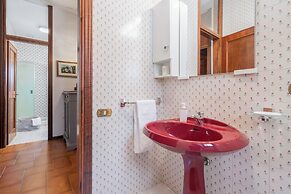 Casa Martina, Piazza Delle Erbe, San Gimignano