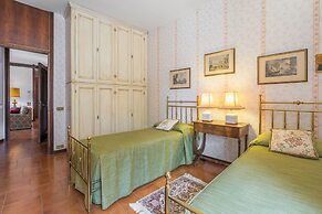 Casa Martina, Piazza Delle Erbe, San Gimignano