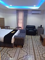 RYAN Hotel and Suites