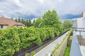 Workspace With Parking by Renters