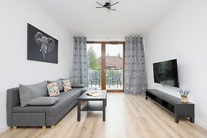 Workspace With Parking by Renters