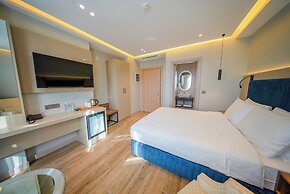 The Palm Bosphorus Hotel