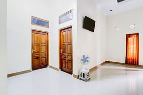 SPOT ON 94007 Homestay Putra Syariah