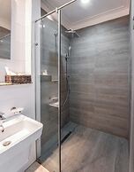Boardroom Apartments