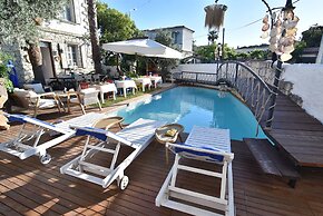 B House Alacati Adult Only
