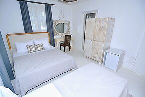 B House Alacati Adult Only