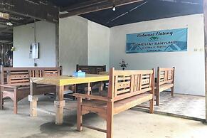 OYO 94008 Homestay Banyumili Samigaluh