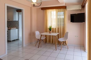 Phaedrus Living Xalkida Sunlit Marron