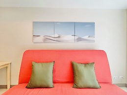 Uptown Parksuites BGC