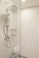 Uptown Parksuites BGC