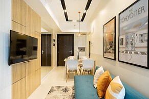 Uptown Parksuites BGC