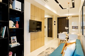 Uptown Parksuites BGC