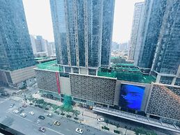 Uptown Parksuites BGC