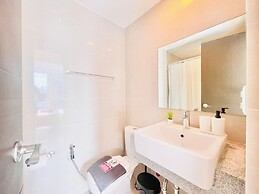 Uptown Parksuites BGC