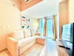 Uptown Parksuites BGC