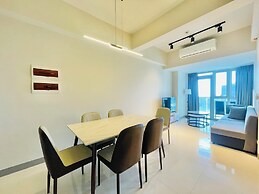 Uptown Parksuites BGC