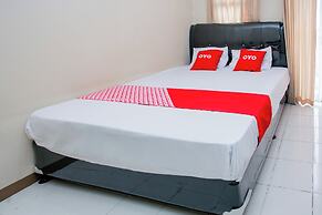 OYO 94010 Victoria Square