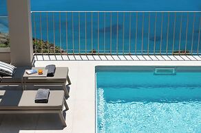 Notiko villas