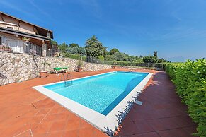 Casa Alba con giardino e patio