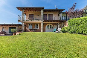 Casa Alba con giardino e patio