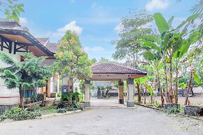 OYO 94009 Homestay Ndalem Kademangan