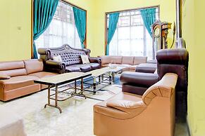 OYO 94009 Homestay Ndalem Kademangan