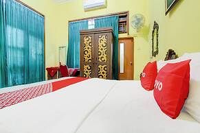 OYO 94009 Homestay Ndalem Kademangan
