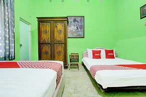 OYO 94009 Homestay Ndalem Kademangan