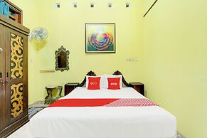 OYO 94009 Homestay Ndalem Kademangan