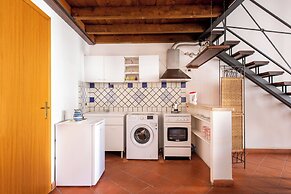 Casa Meli dietro Piazza San Domenico